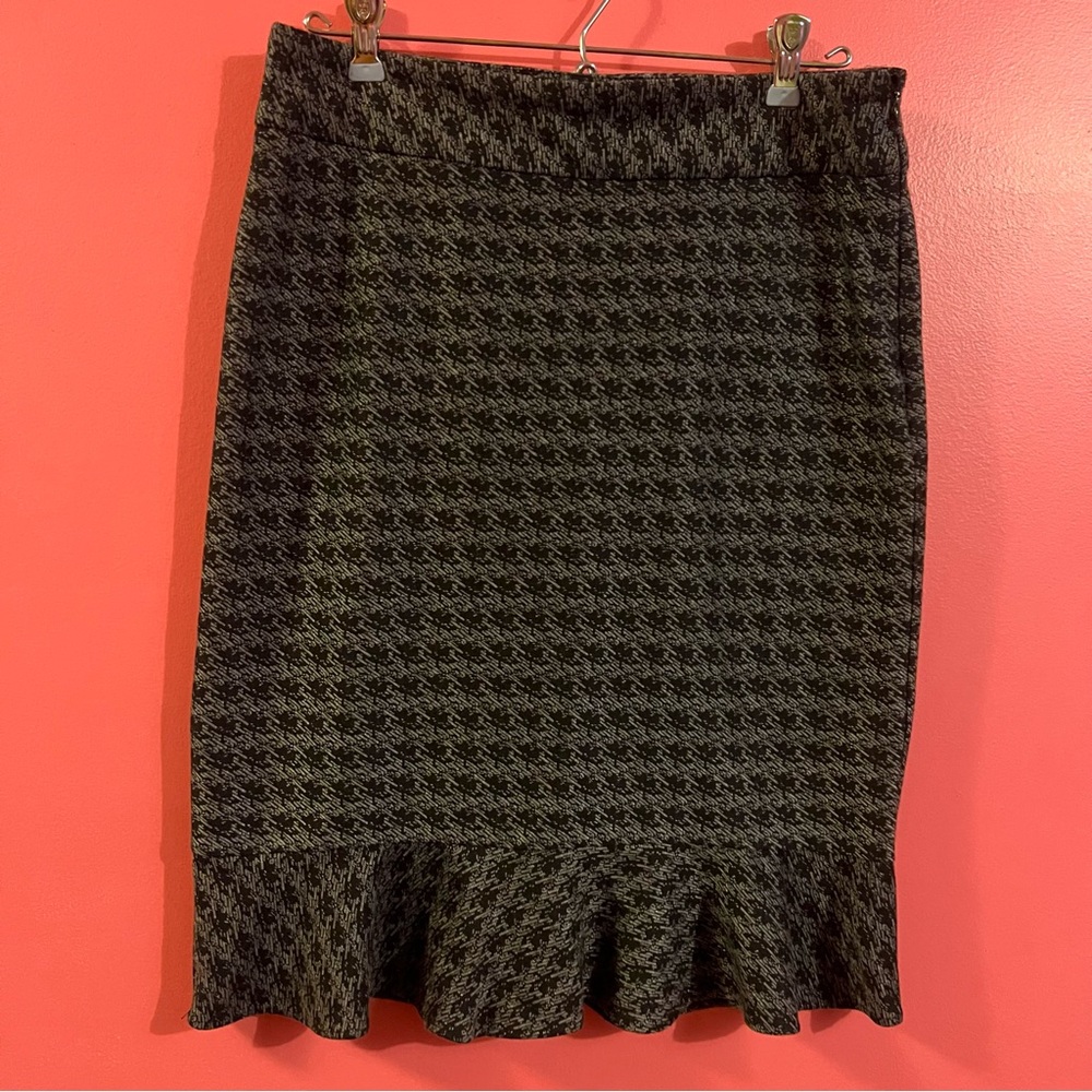 Sunny Leigh Black Houndstooth Skirt